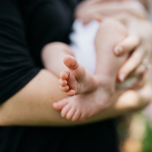 Babyprodukter för Bekväm Amning: Tillbehör Ammande Mödrar bör ha